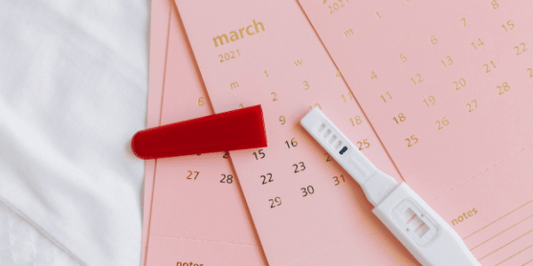 ¿Cómo distinguir un embarazo del período menstrual?